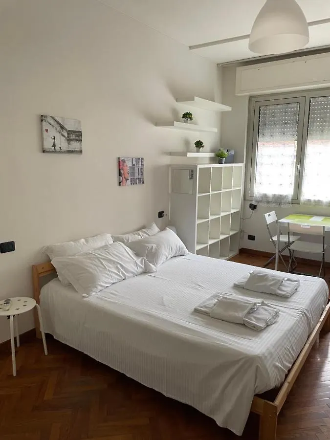 L'Arche Argentina - The Window On The Shopping Street Apartment Milan 0*,