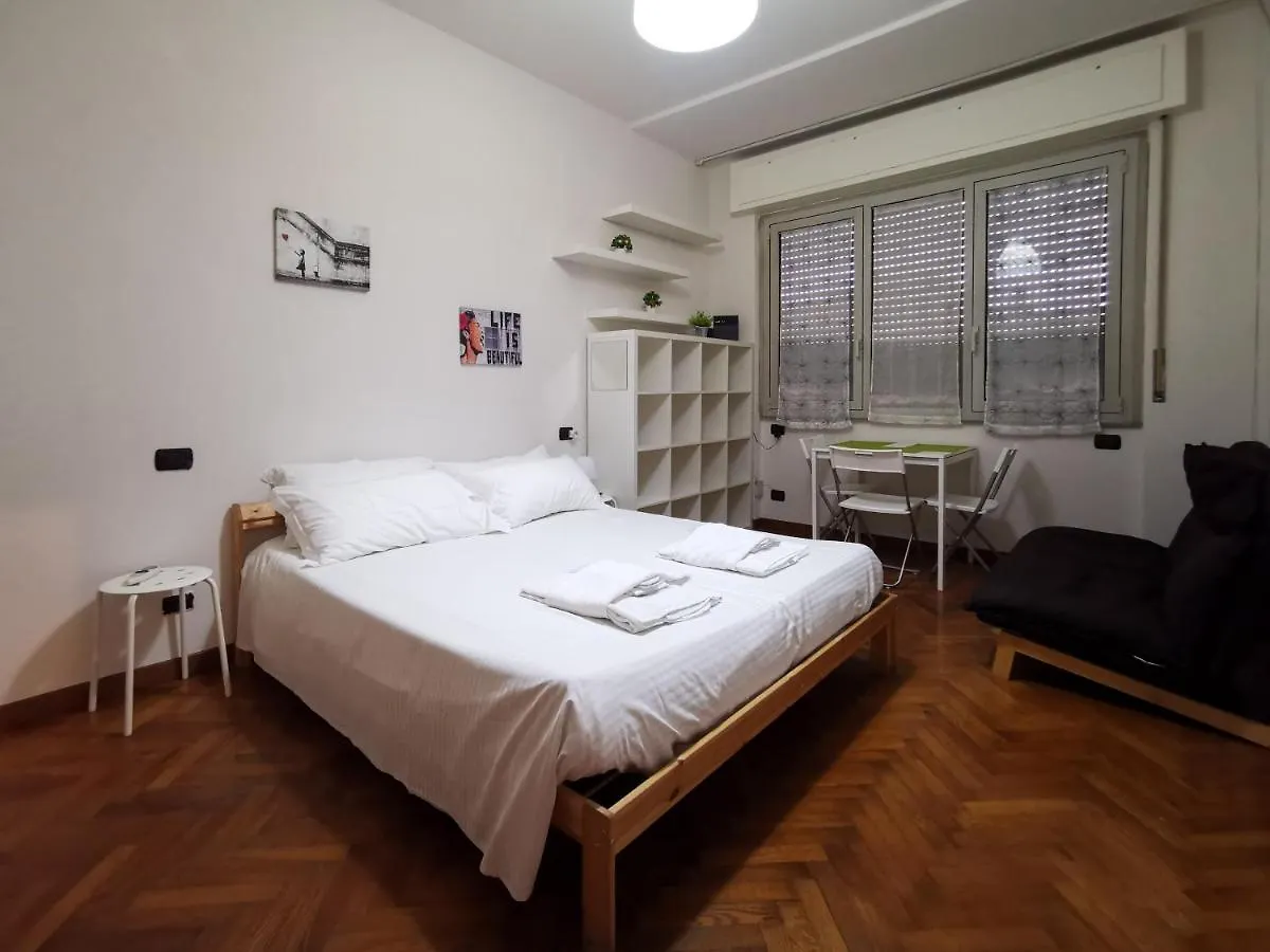 L'Arche Argentina - The Window On The Shopping Street Apartment Milan