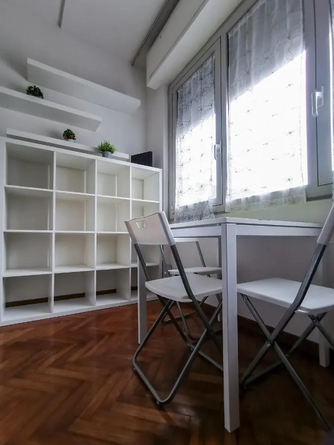 L'Arche Argentina - The Window On The Shopping Street Apartment Milan Italy