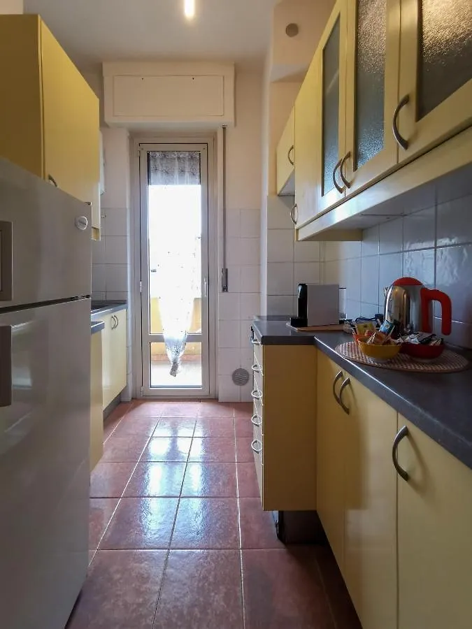 L'Arche Argentina - The Window On The Shopping Street Apartment Milan Italy